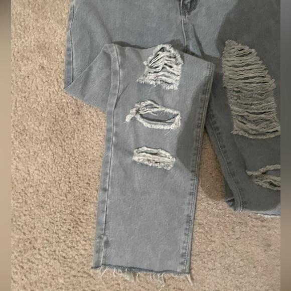 Distressed denim jeans - Picture 2 of 6